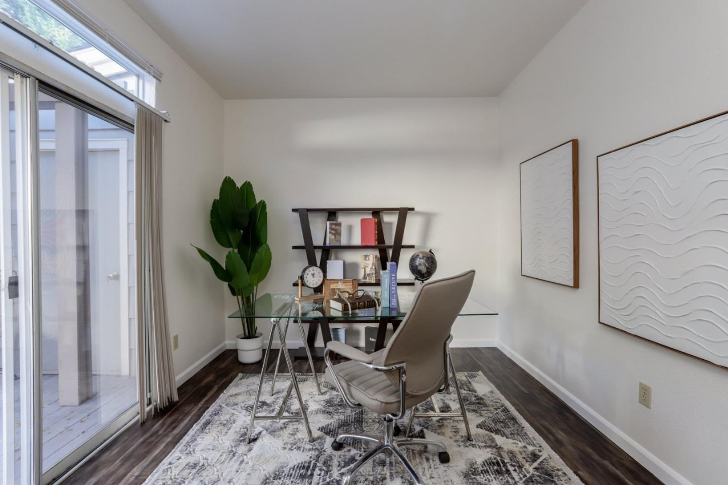 Detail Gallery Image 18 of 38 For 441 Saint Julien Way, Mountain View,  CA 94043 - 2 Beds | 2/1 Baths