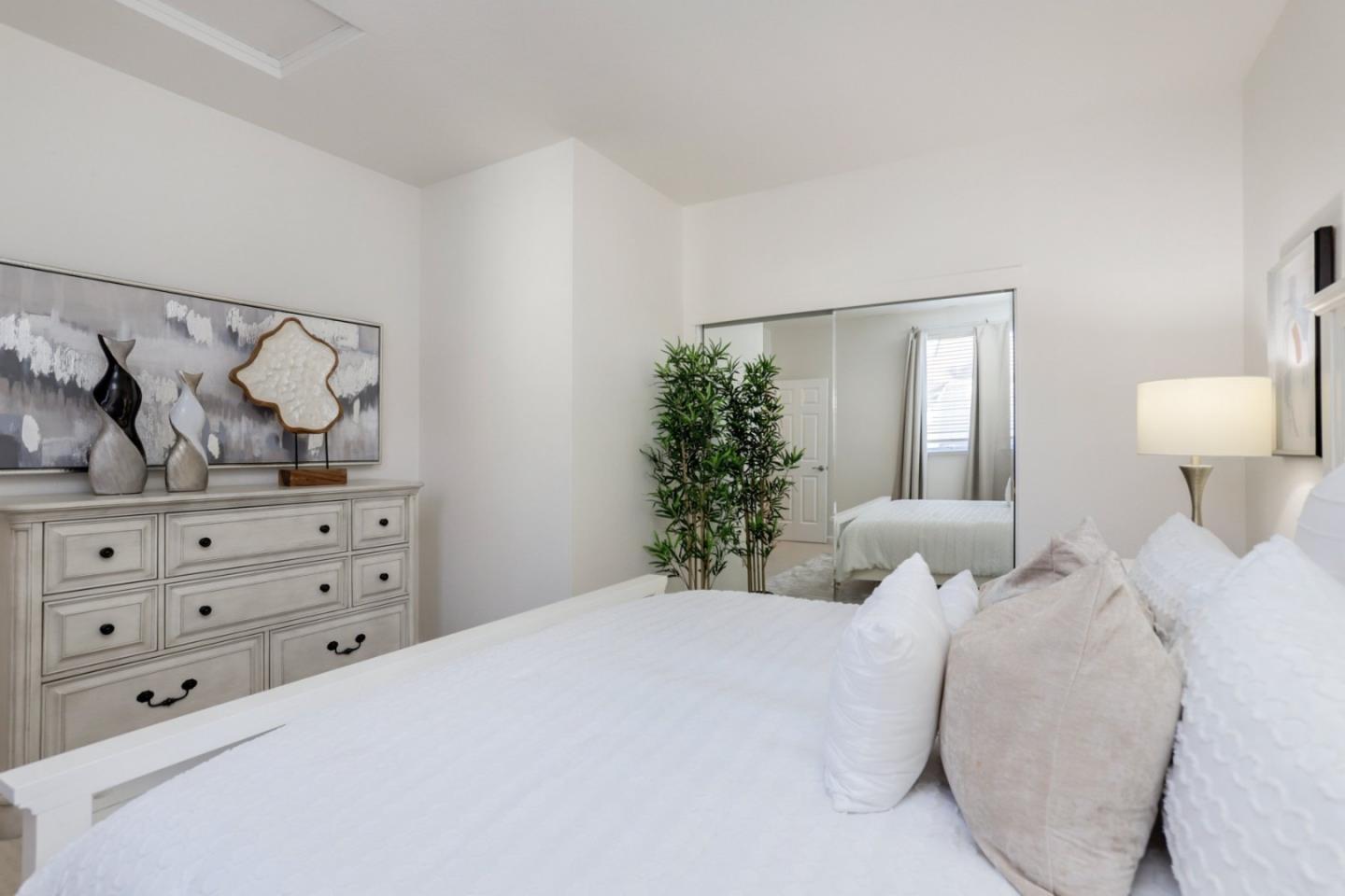 Detail Gallery Image 26 of 38 For 441 Saint Julien Way, Mountain View,  CA 94043 - 2 Beds | 2/1 Baths