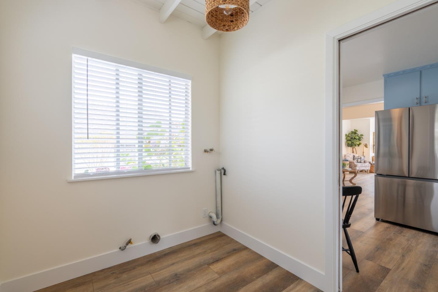 Detail Gallery Image 17 of 25 For 406 10th St, Pacific Grove,  CA 93950 - 2 Beds | 2 Baths