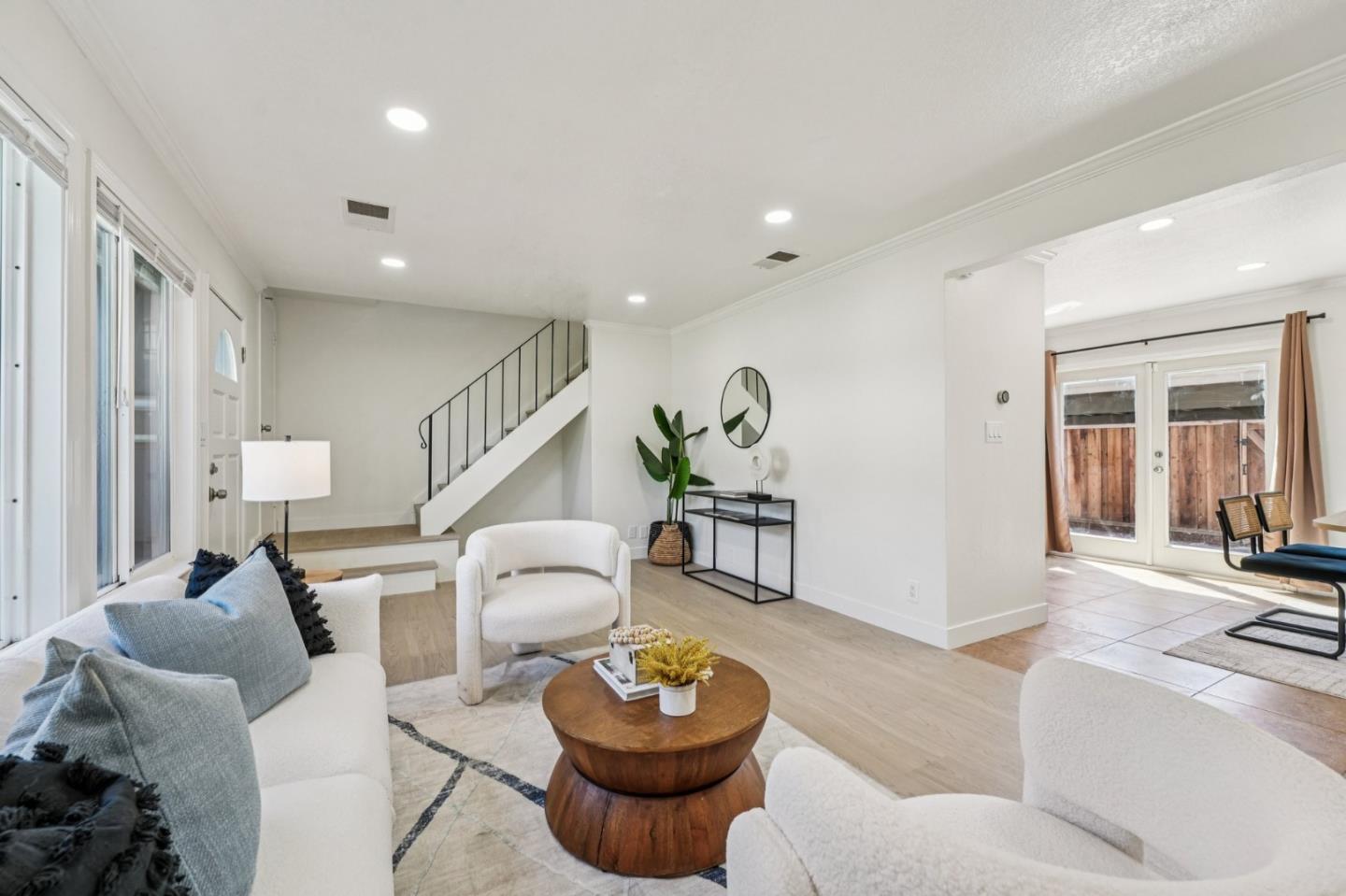 Detail Gallery Image 4 of 30 For 405 Don Carlos Ct, San Jose,  CA 95123 - 3 Beds | 1/1 Baths