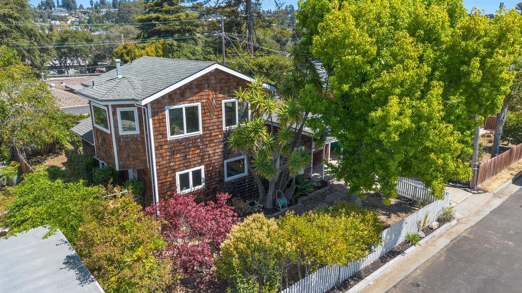 Detail Gallery Image 4 of 36 For 516 Gertrude Ave, Aptos,  CA 95003 - 3 Beds | 2 Baths