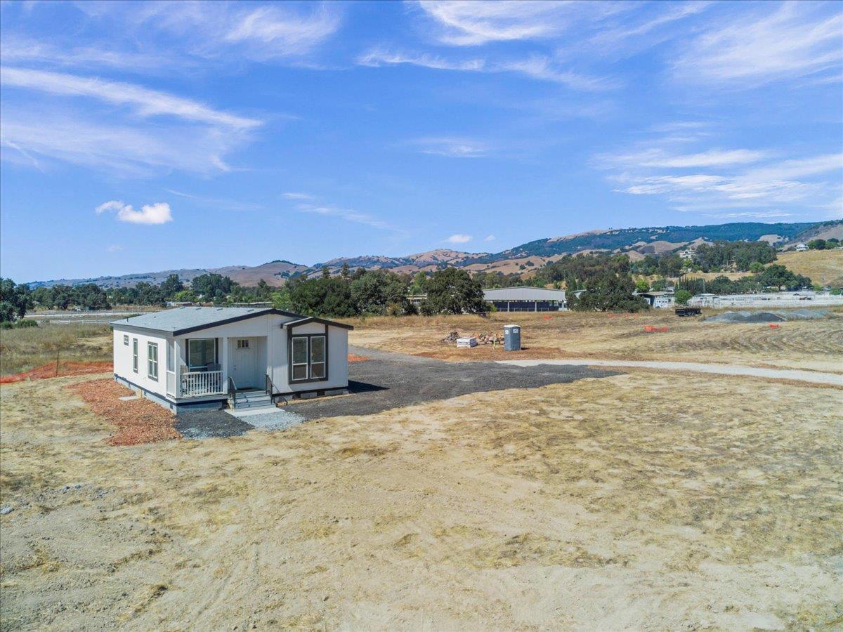 Detail Gallery Image 18 of 32 For 2055 Rucker Ave, Gilroy,  CA 95020 - – Beds | – Baths