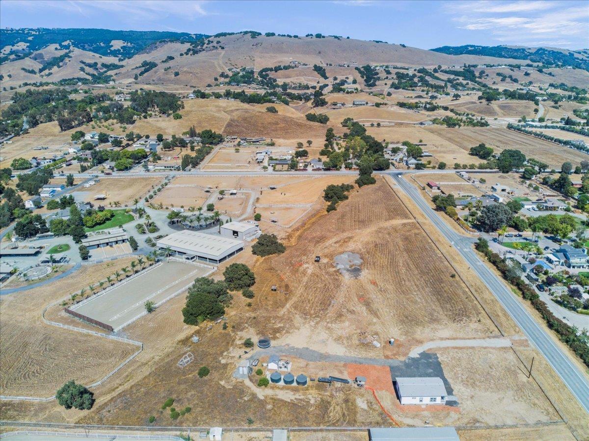 Detail Gallery Image 21 of 32 For 2055 Rucker Ave, Gilroy,  CA 95020 - – Beds | – Baths