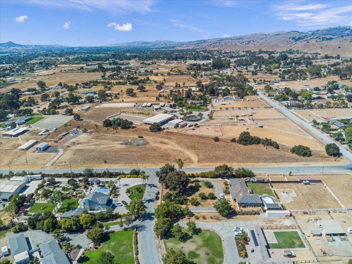 Detail Gallery Image 22 of 32 For 2055 Rucker Ave, Gilroy,  CA 95020 - – Beds | – Baths