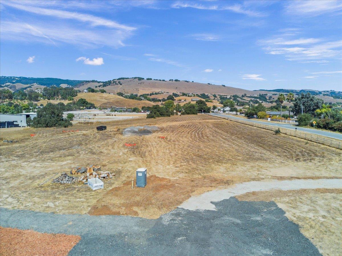 Detail Gallery Image 29 of 32 For 2055 Rucker Ave, Gilroy,  CA 95020 - – Beds | – Baths