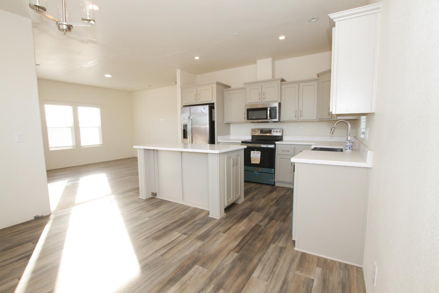 Detail Gallery Image 3 of 32 For 2055 Rucker Ave, Gilroy,  CA 95020 - – Beds | – Baths