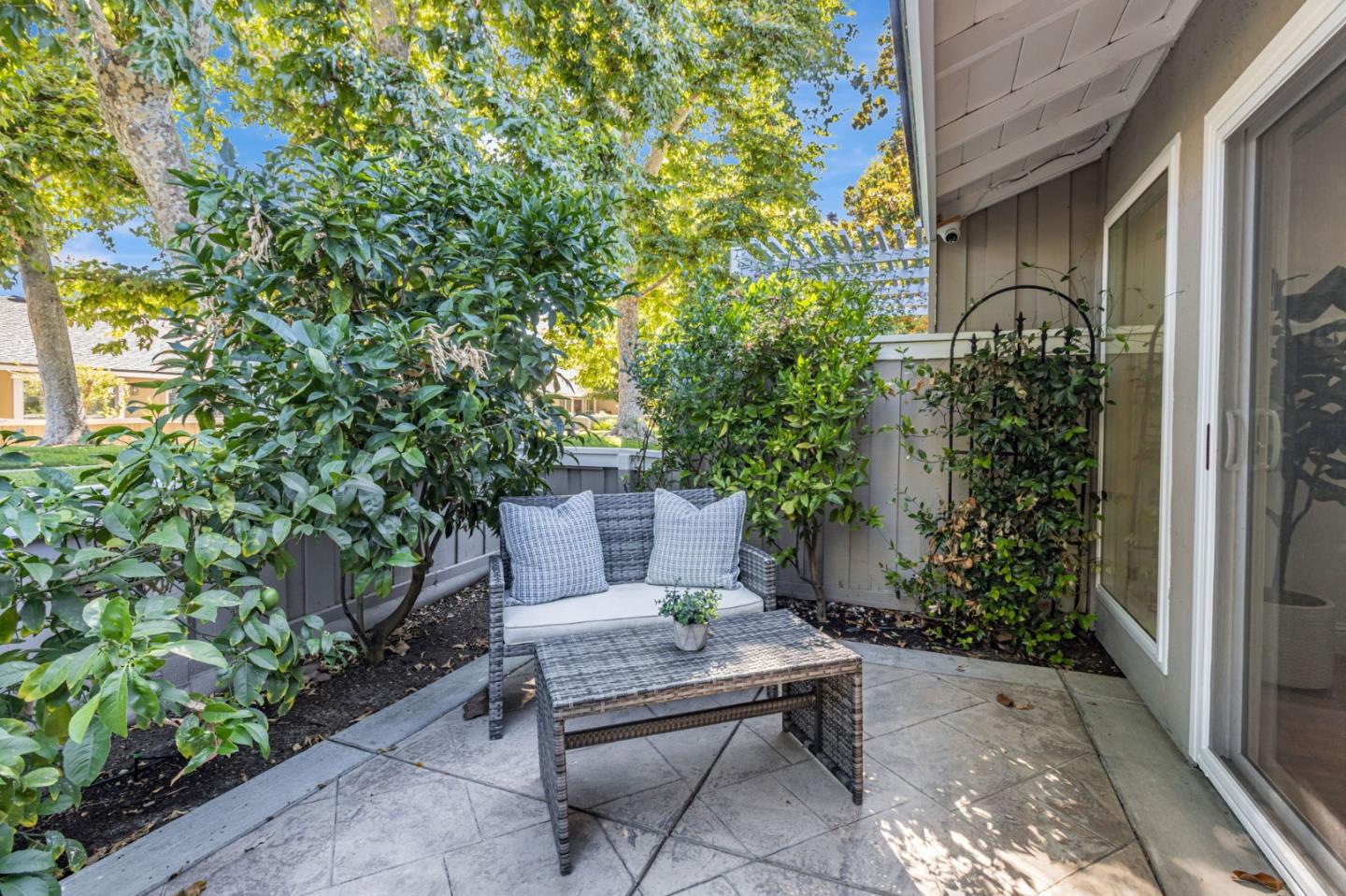 Detail Gallery Image 26 of 32 For 1108 Holly Oak Cir, San Jose,  CA 95120 - 2 Beds | 2 Baths