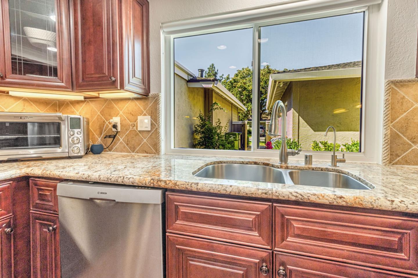 Detail Gallery Image 8 of 32 For 1108 Holly Oak Cir, San Jose,  CA 95120 - 2 Beds | 2 Baths