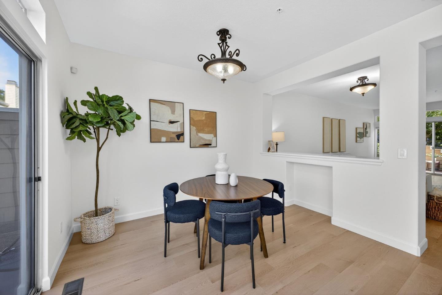 Detail Gallery Image 17 of 63 For 1168 La Rochelle Ter #B,  Sunnyvale,  CA 94089 - 3 Beds | 2/1 Baths