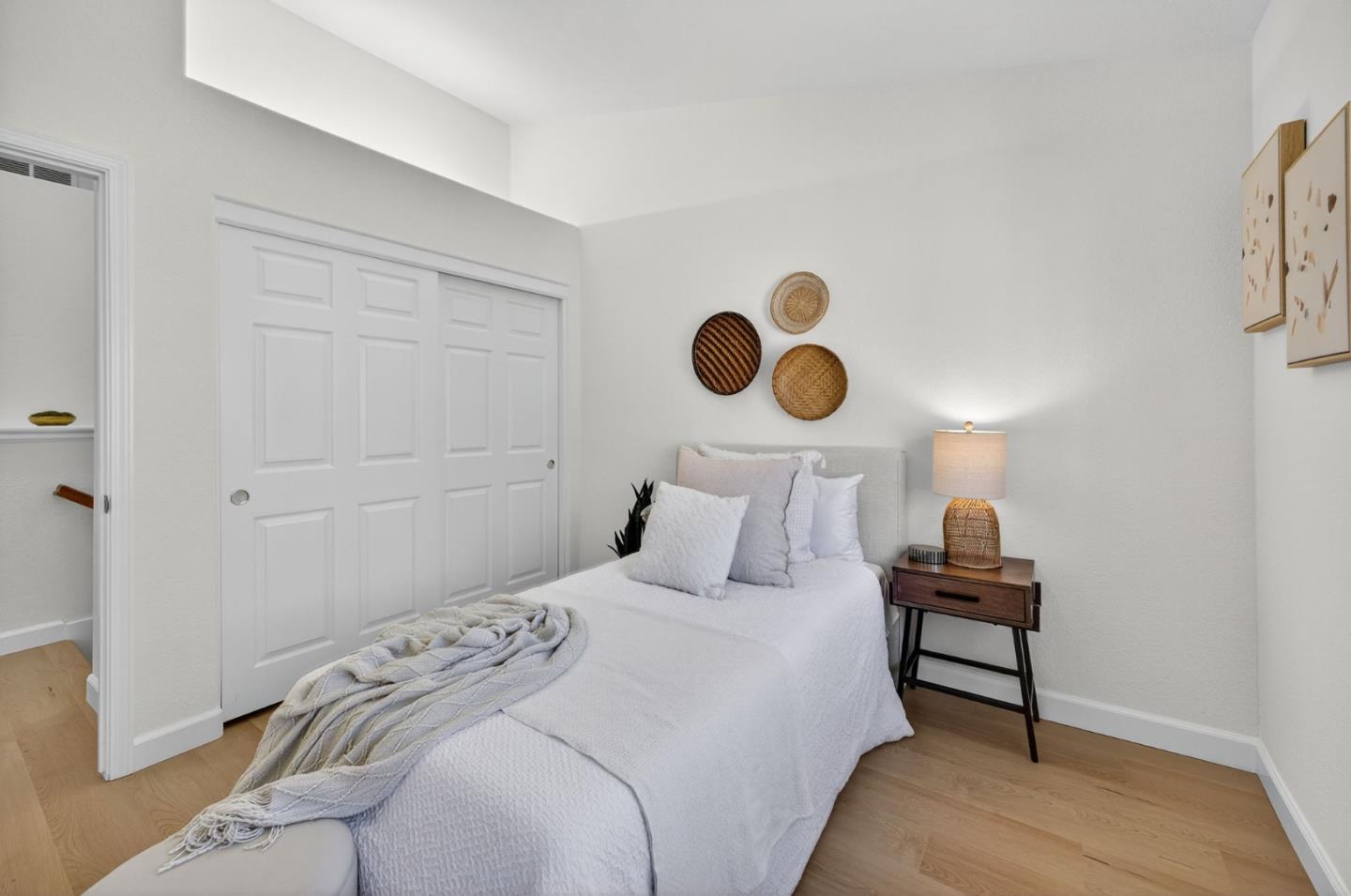 Detail Gallery Image 33 of 63 For 1168 La Rochelle Ter #B,  Sunnyvale,  CA 94089 - 3 Beds | 2/1 Baths