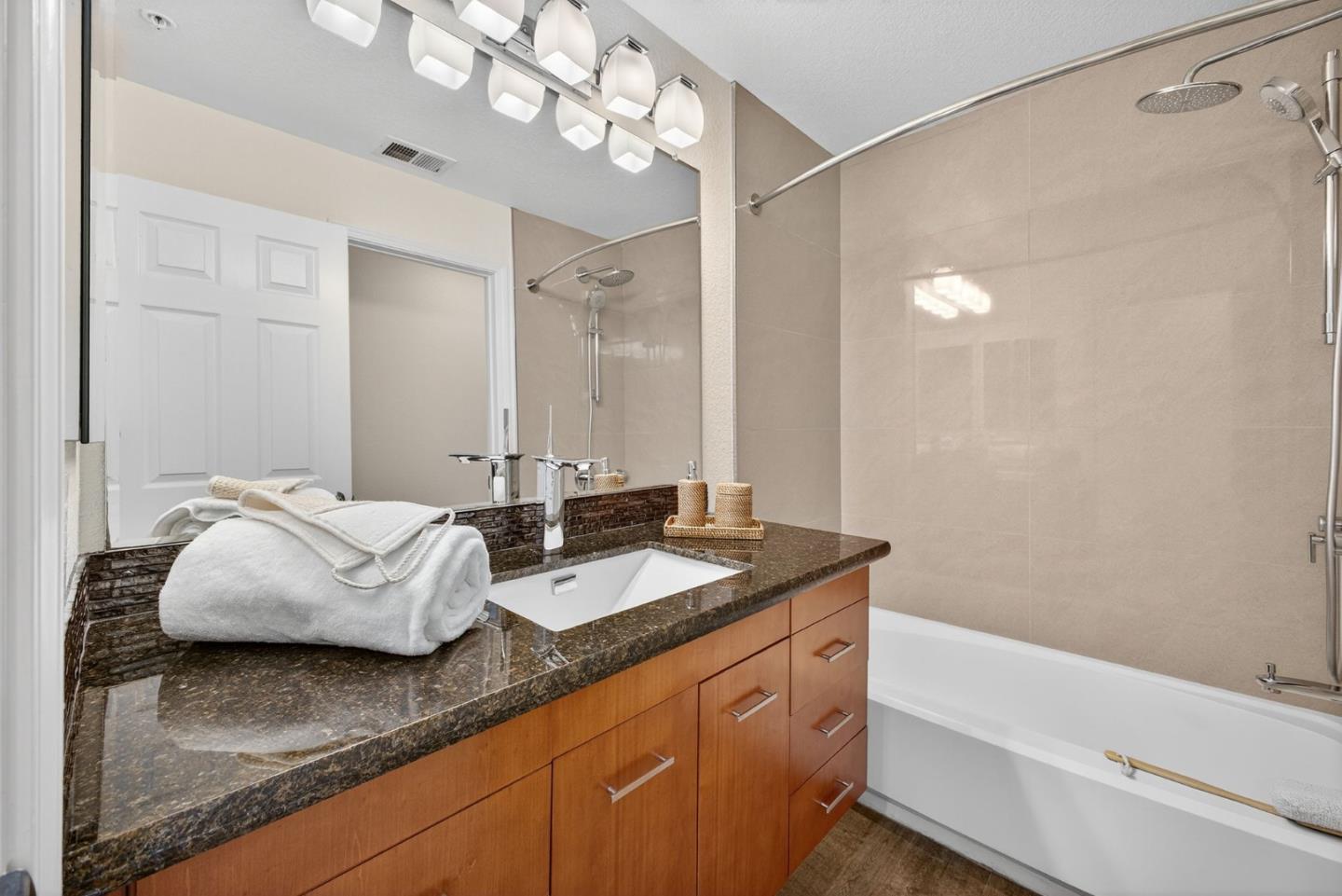 Detail Gallery Image 35 of 63 For 1168 La Rochelle Ter #B,  Sunnyvale,  CA 94089 - 3 Beds | 2/1 Baths