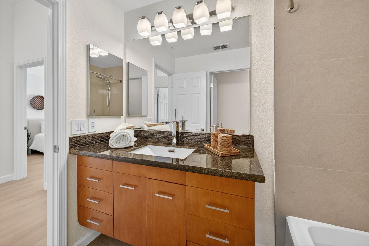 Detail Gallery Image 36 of 63 For 1168 La Rochelle Ter #B,  Sunnyvale,  CA 94089 - 3 Beds | 2/1 Baths