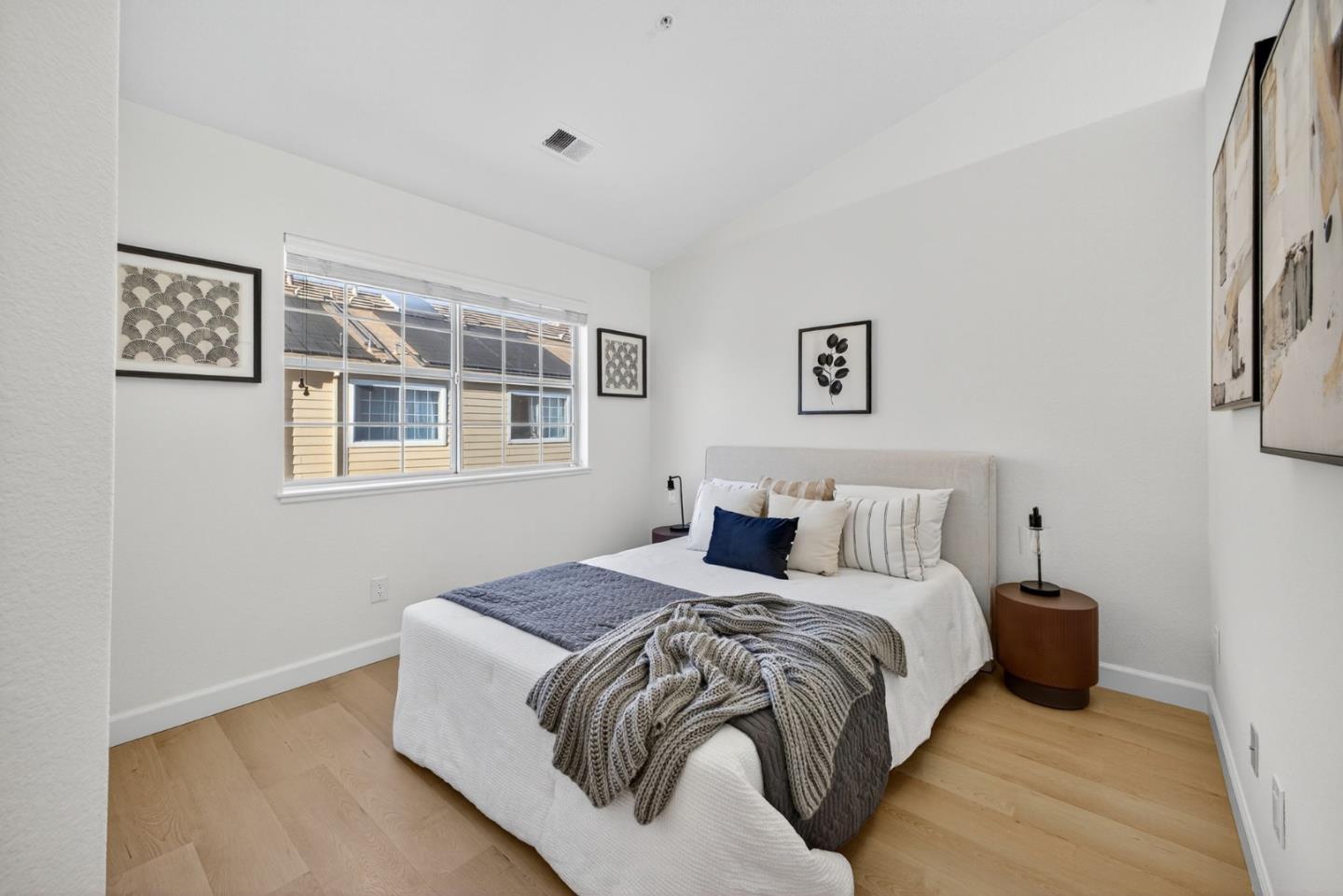 Detail Gallery Image 37 of 63 For 1168 La Rochelle Ter #B,  Sunnyvale,  CA 94089 - 3 Beds | 2/1 Baths