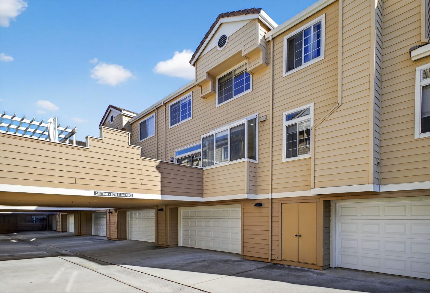 Detail Gallery Image 44 of 63 For 1168 La Rochelle Ter #B,  Sunnyvale,  CA 94089 - 3 Beds | 2/1 Baths