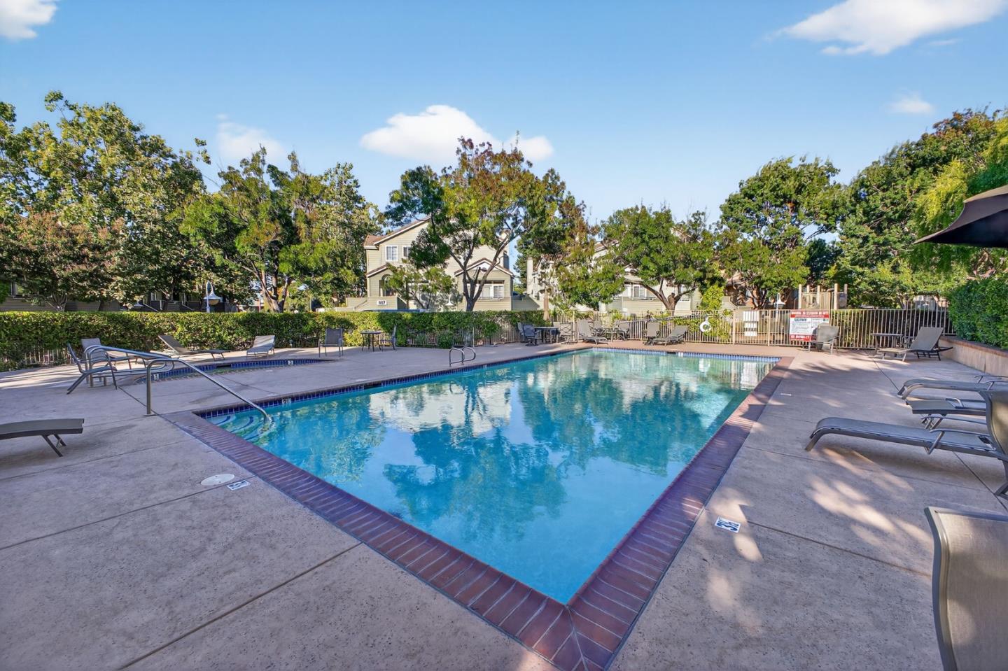Detail Gallery Image 46 of 63 For 1168 La Rochelle Ter #B,  Sunnyvale,  CA 94089 - 3 Beds | 2/1 Baths