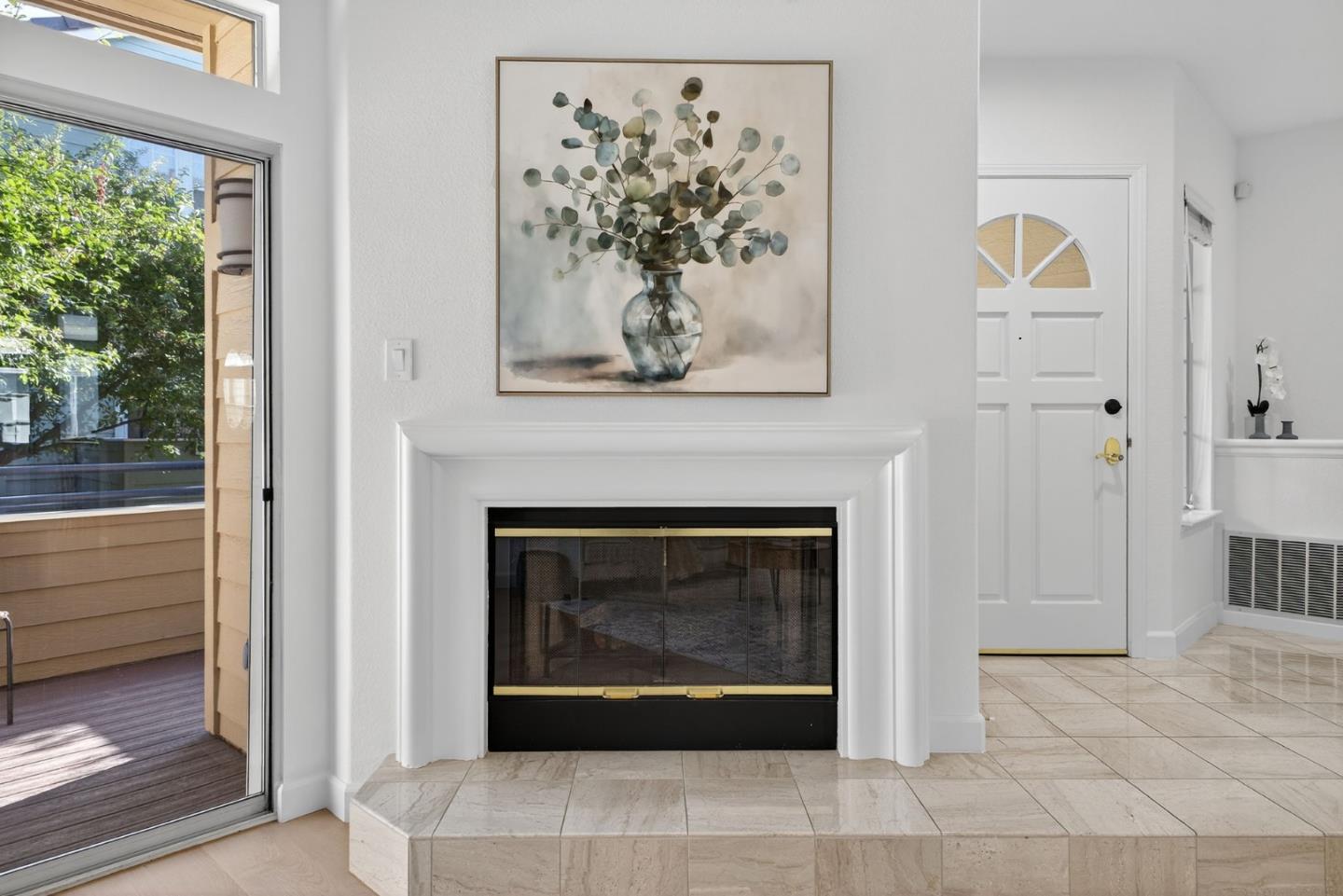 Detail Gallery Image 5 of 63 For 1168 La Rochelle Ter #B,  Sunnyvale,  CA 94089 - 3 Beds | 2/1 Baths