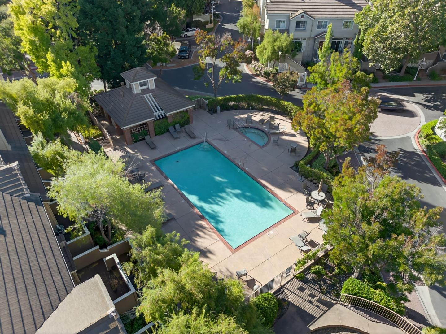 Detail Gallery Image 51 of 63 For 1168 La Rochelle Ter #B,  Sunnyvale,  CA 94089 - 3 Beds | 2/1 Baths