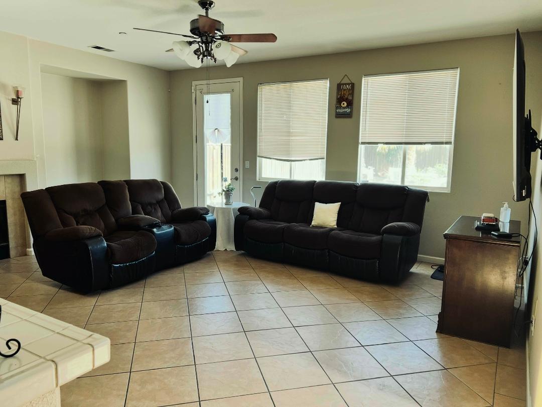 Detail Gallery Image 6 of 22 For 237 Bianco Way, Greenfield,  CA 93927 - 5 Beds | 3 Baths