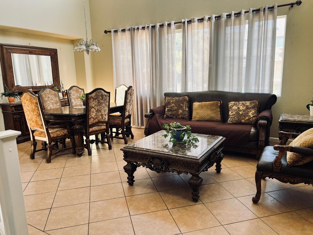 Detail Gallery Image 7 of 22 For 237 Bianco Way, Greenfield,  CA 93927 - 5 Beds | 3 Baths