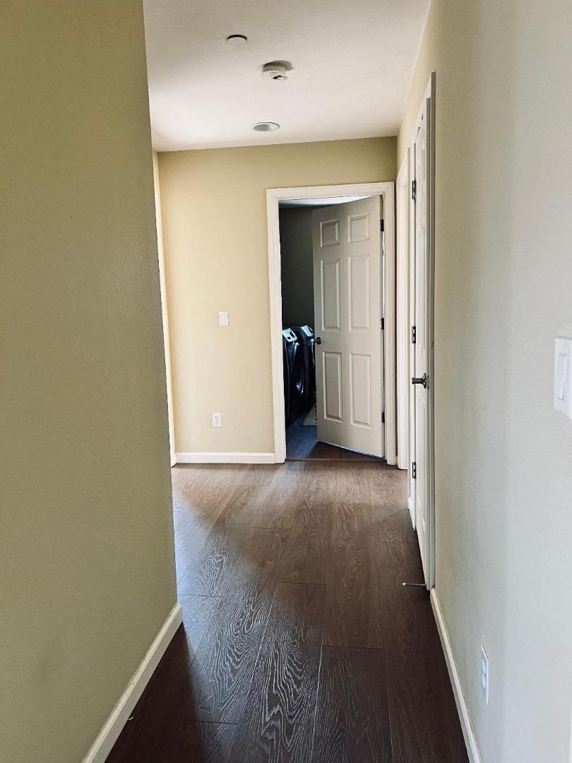 Detail Gallery Image 9 of 22 For 237 Bianco Way, Greenfield,  CA 93927 - 5 Beds | 3 Baths