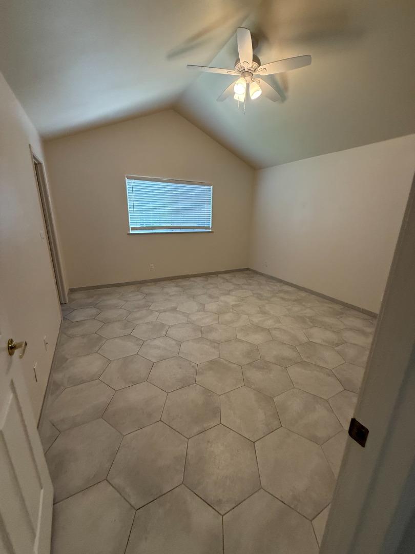 Detail Gallery Image 29 of 37 For 1542 N Alluvial Ave #128,  Fresno,  CA 93720 - 3 Beds | 2 Baths