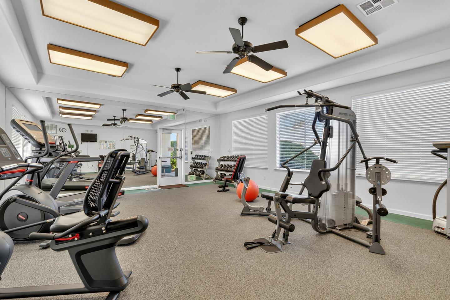 Detail Gallery Image 7 of 37 For 1542 N Alluvial Ave #128,  Fresno,  CA 93720 - 3 Beds | 2 Baths