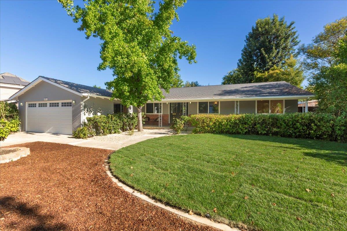 Detail Gallery Image 2 of 42 For 119 Belcrest Dr, Los Gatos,  CA 95032 - 4 Beds | 2 Baths