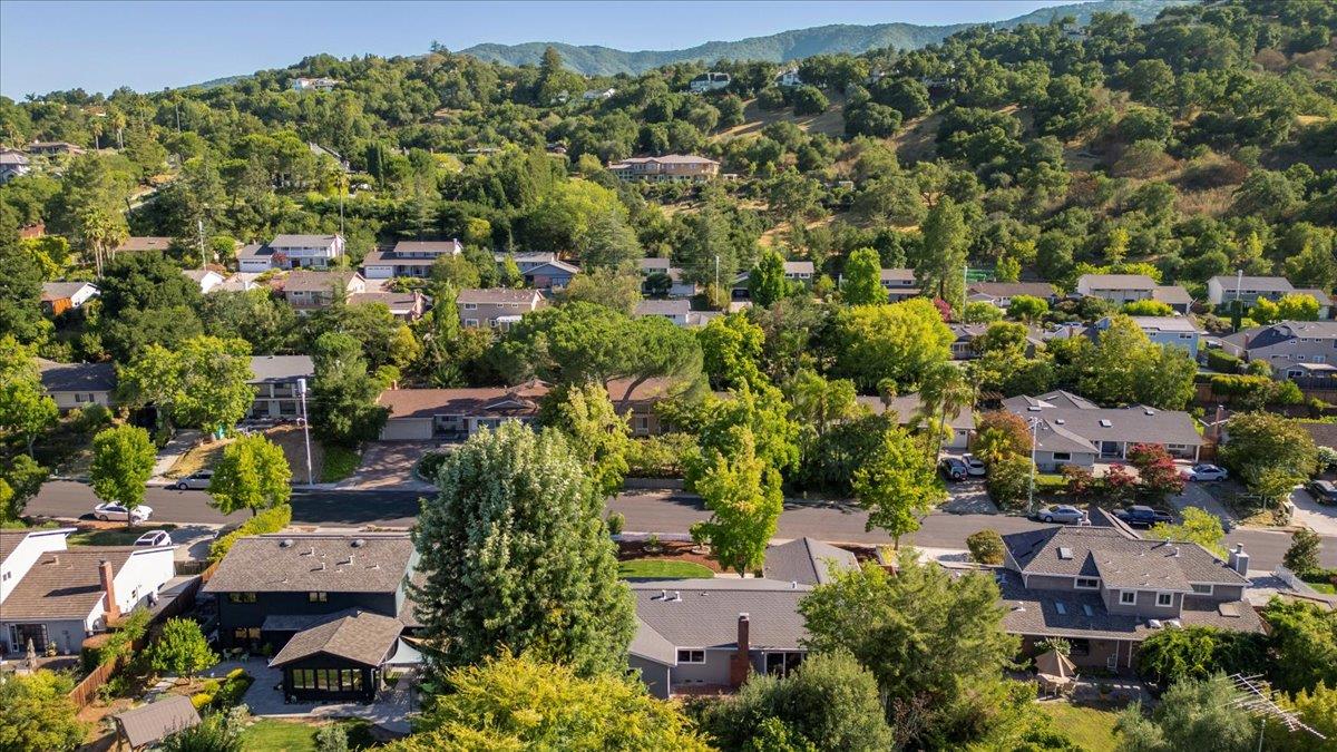Detail Gallery Image 33 of 42 For 119 Belcrest Dr, Los Gatos,  CA 95032 - 4 Beds | 2 Baths