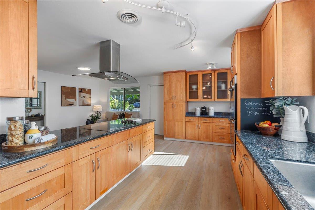 Detail Gallery Image 8 of 42 For 119 Belcrest Dr, Los Gatos,  CA 95032 - 4 Beds | 2 Baths