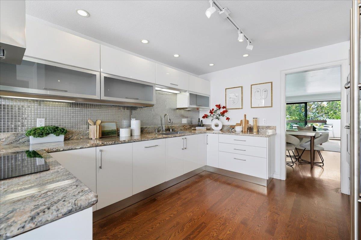 Detail Gallery Image 18 of 68 For 617 Portofino Ln, Foster City,  CA 94404 - 2 Beds | 2/1 Baths