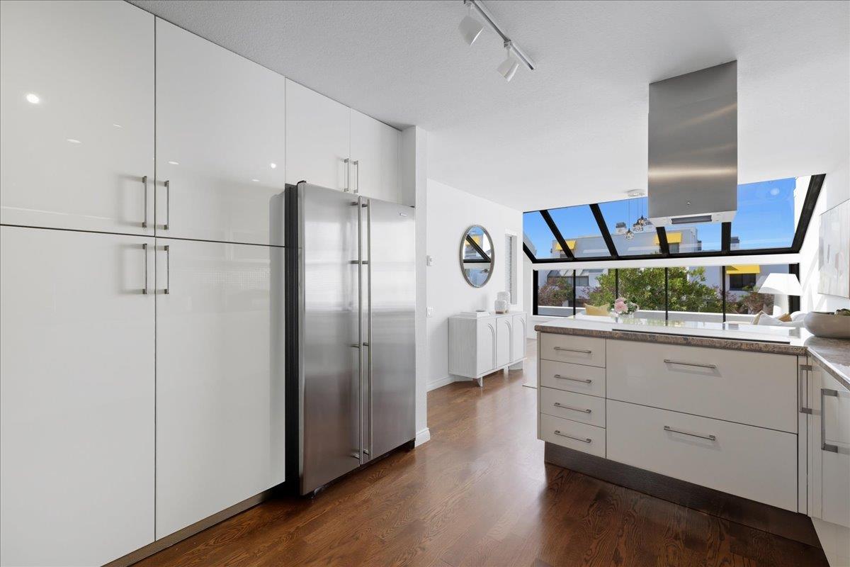 Detail Gallery Image 19 of 68 For 617 Portofino Ln, Foster City,  CA 94404 - 2 Beds | 2/1 Baths