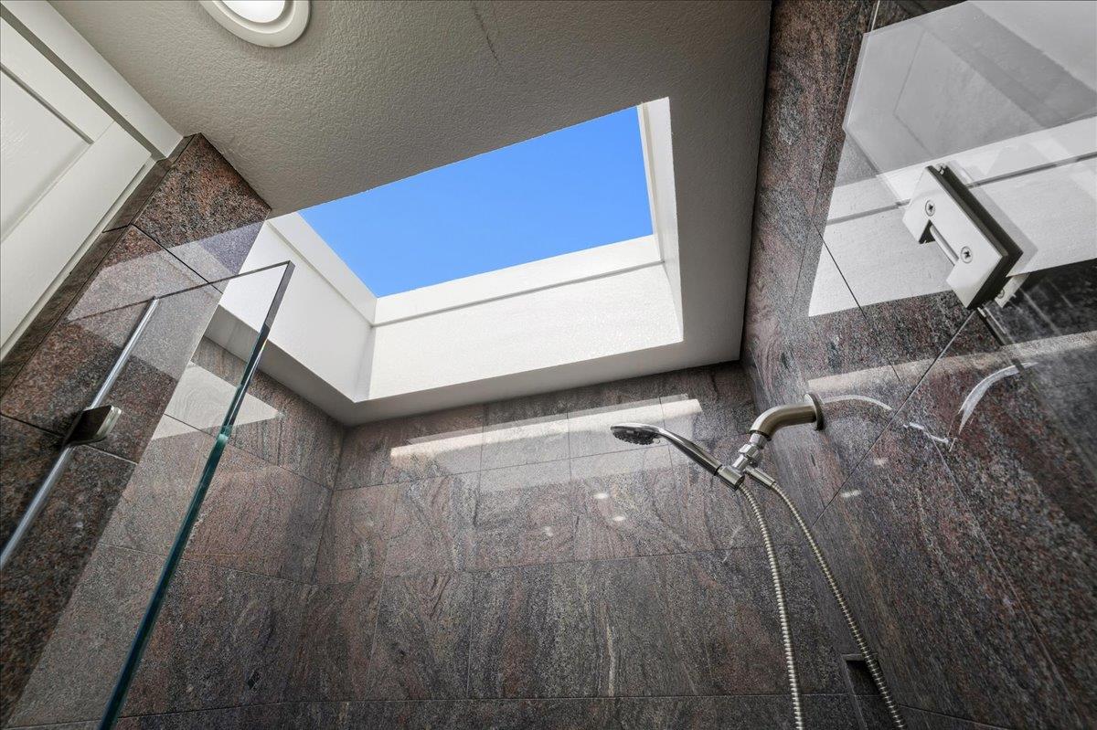 Detail Gallery Image 33 of 68 For 617 Portofino Ln, Foster City,  CA 94404 - 2 Beds | 2/1 Baths