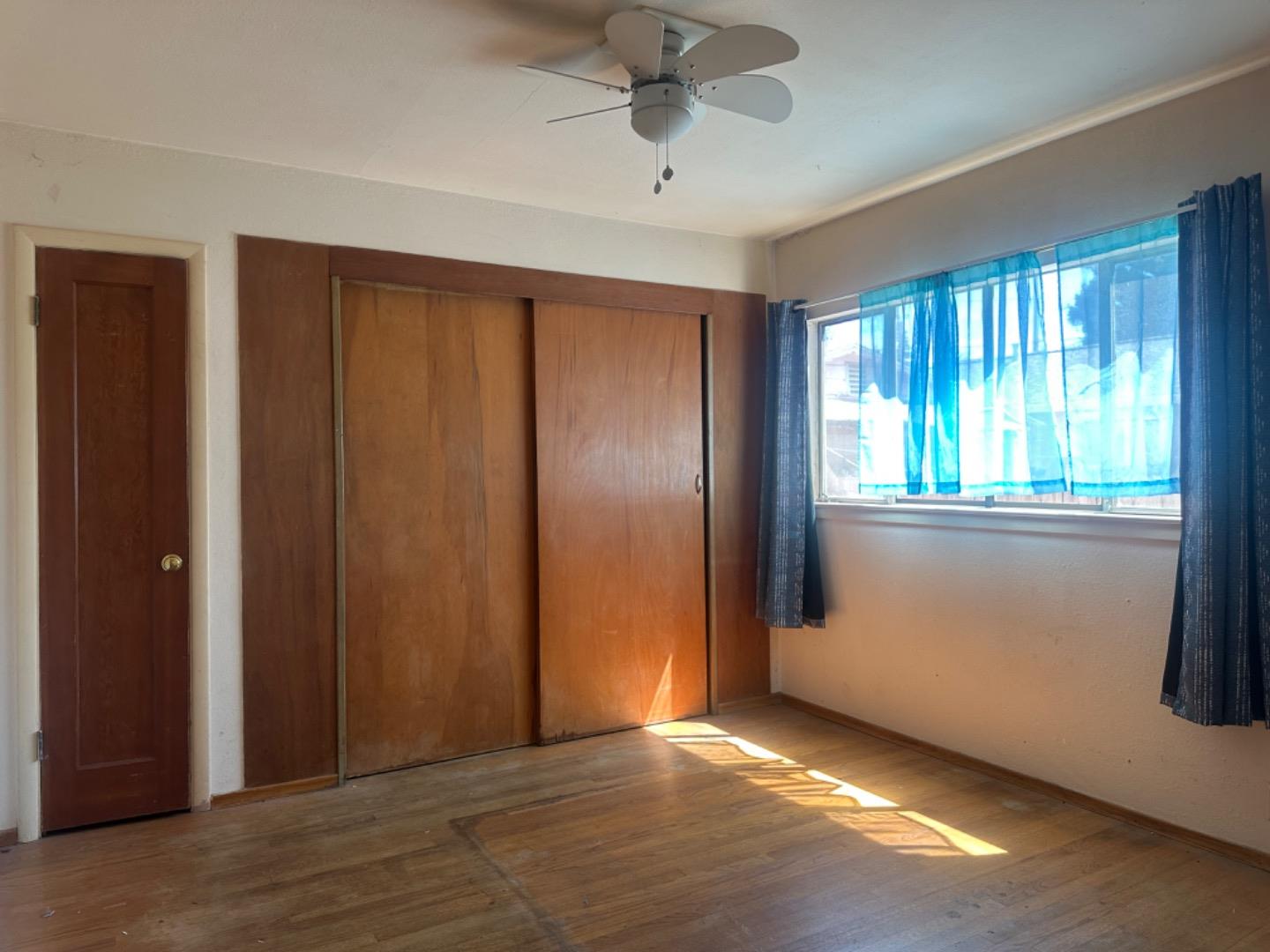 Detail Gallery Image 7 of 13 For 2133 University Ave, Mountain View,  CA 94040 - 3 Beds | 1 Baths