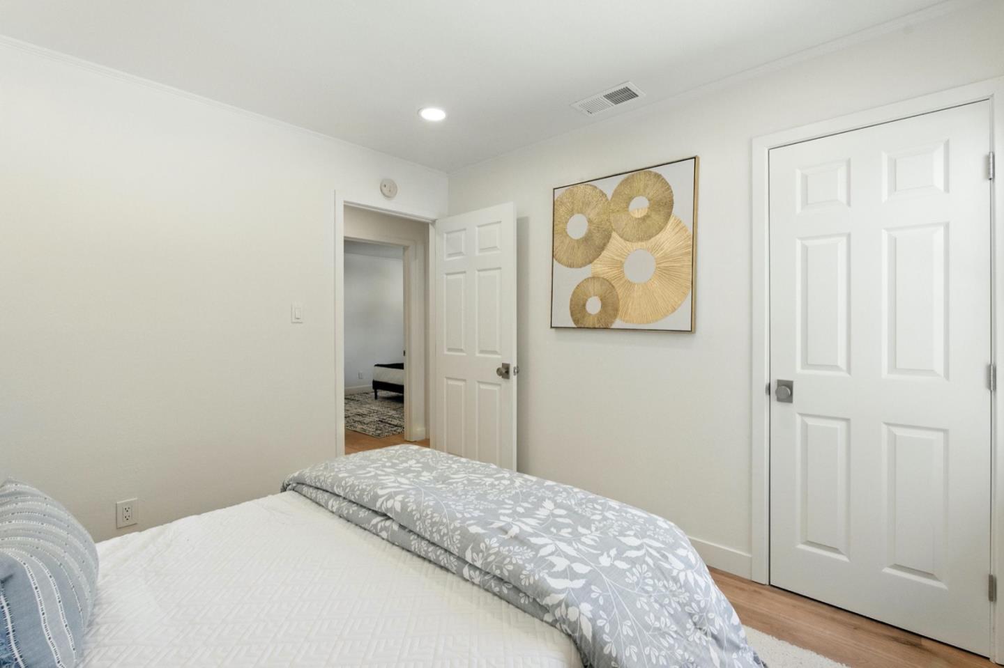 Detail Gallery Image 20 of 33 For 241 E Taylor, Sunnyvale,  CA 94085 - 3 Beds | 2 Baths