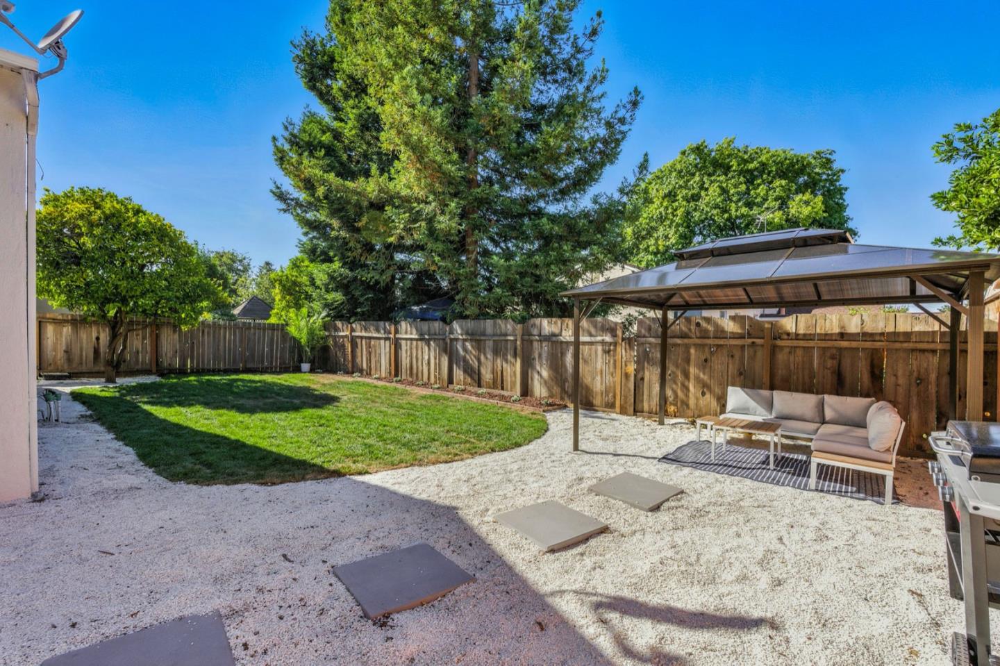 Detail Gallery Image 24 of 33 For 241 E Taylor, Sunnyvale,  CA 94085 - 3 Beds | 2 Baths