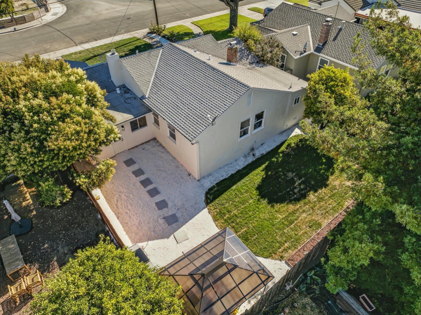 Detail Gallery Image 28 of 33 For 241 E Taylor, Sunnyvale,  CA 94085 - 3 Beds | 2 Baths