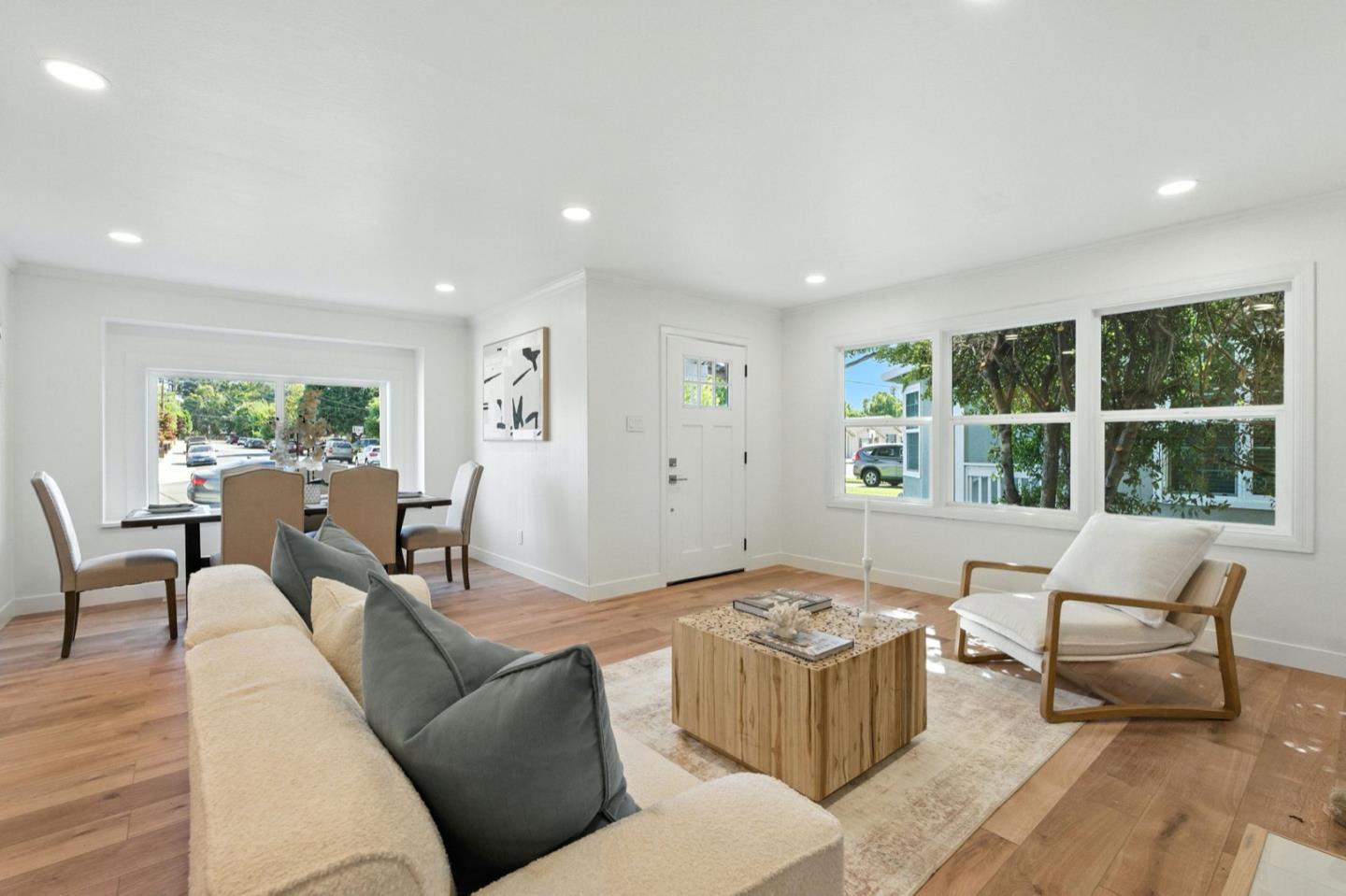 Detail Gallery Image 6 of 33 For 241 E Taylor, Sunnyvale,  CA 94085 - 3 Beds | 2 Baths
