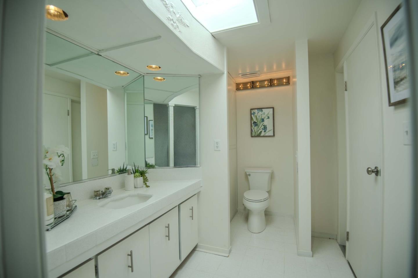 Detail Gallery Image 21 of 83 For 970 Columbus St, El Granada,  CA 94018 - 3 Beds | 2 Baths