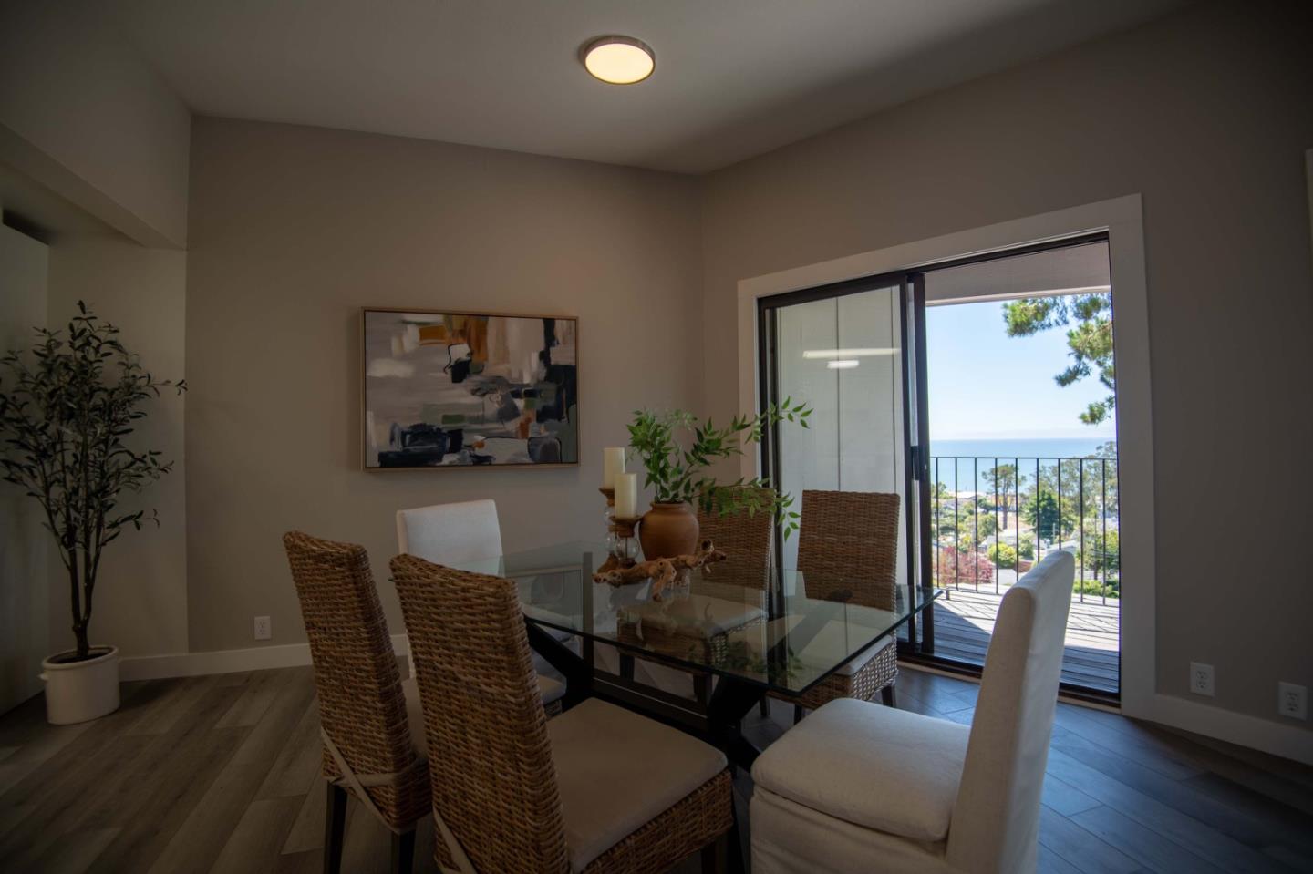 Detail Gallery Image 30 of 83 For 970 Columbus St, El Granada,  CA 94018 - 3 Beds | 2 Baths