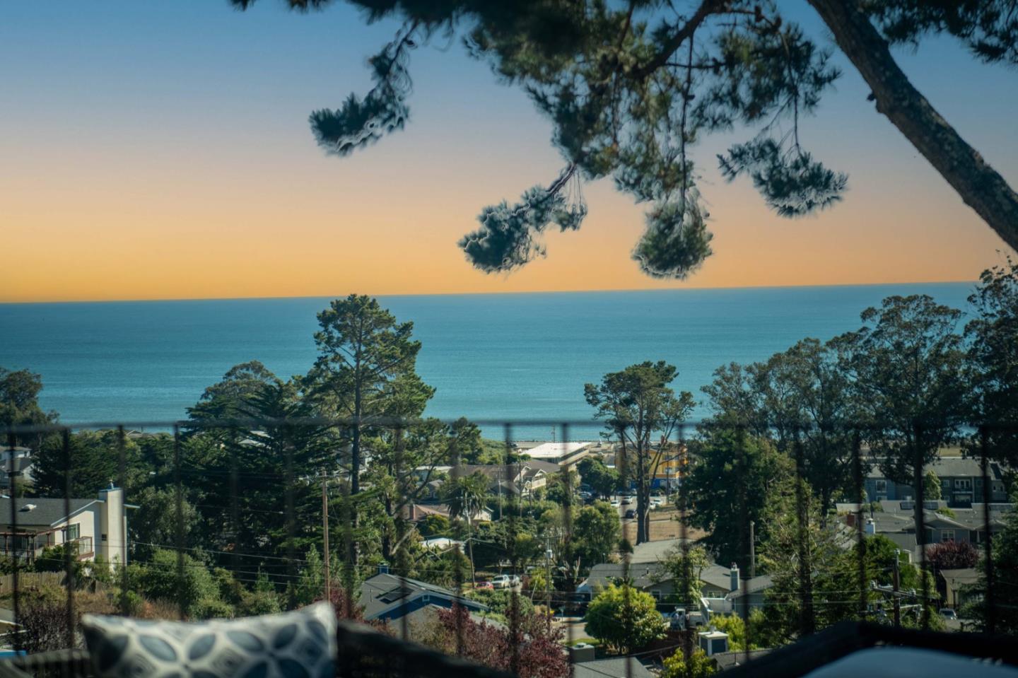 Detail Gallery Image 73 of 83 For 970 Columbus St, El Granada,  CA 94018 - 3 Beds | 2 Baths