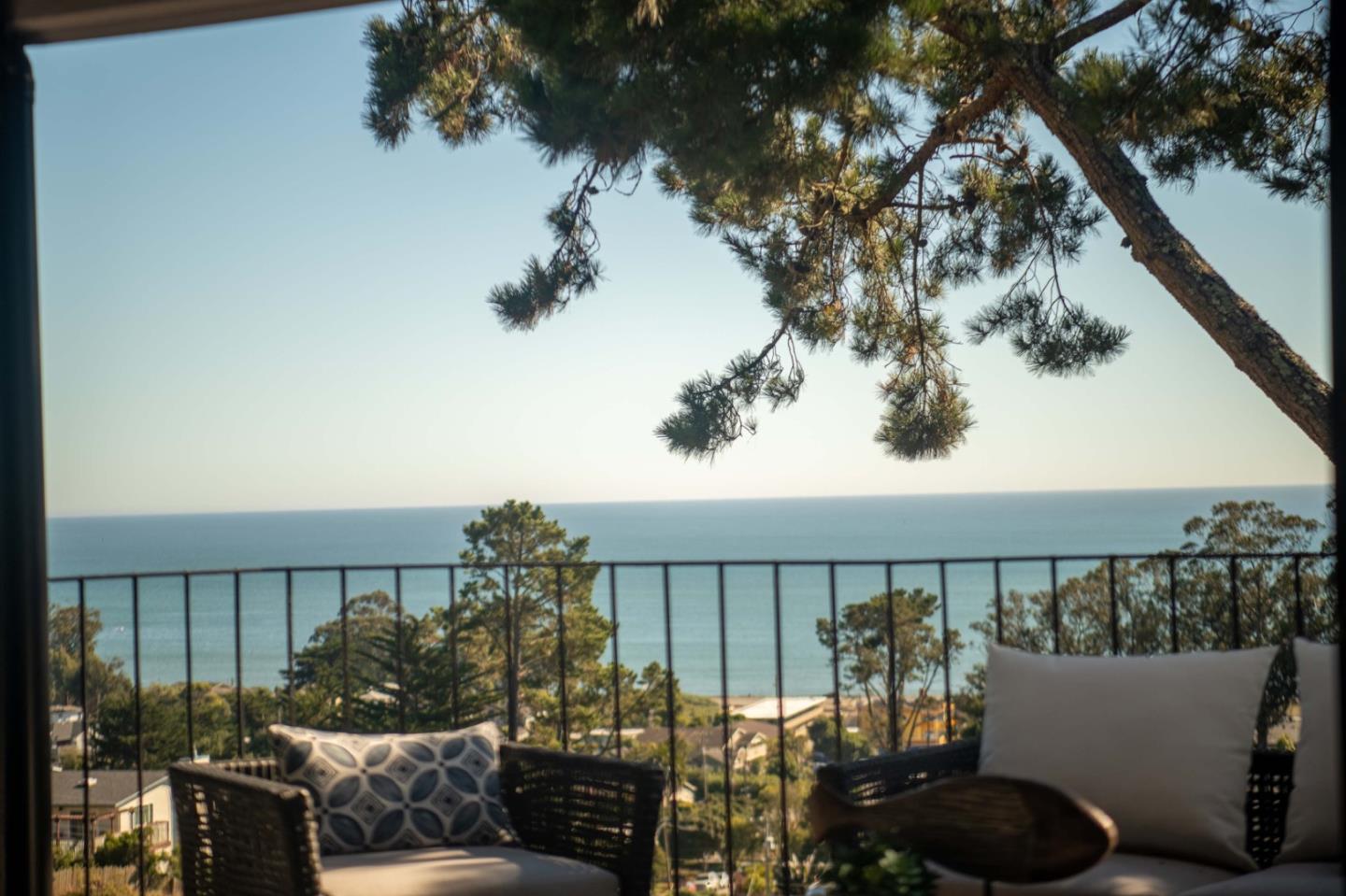 Detail Gallery Image 78 of 83 For 970 Columbus St, El Granada,  CA 94018 - 3 Beds | 2 Baths