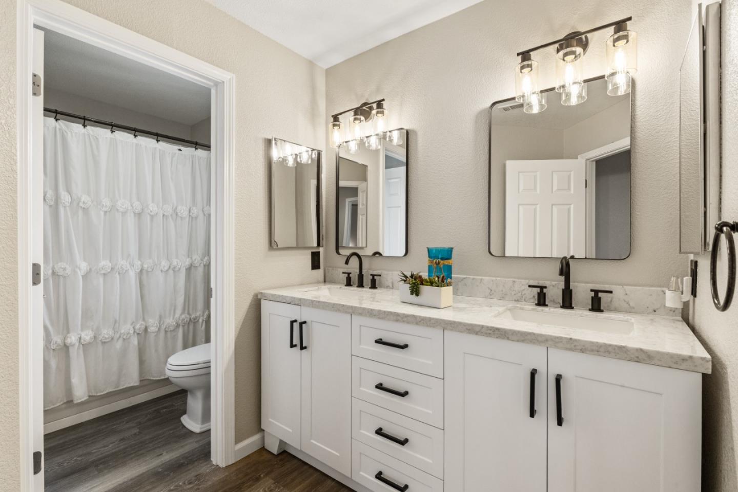 Detail Gallery Image 23 of 39 For 523 Summertree Dr, Livermore,  CA 94551 - 4 Beds | 3 Baths