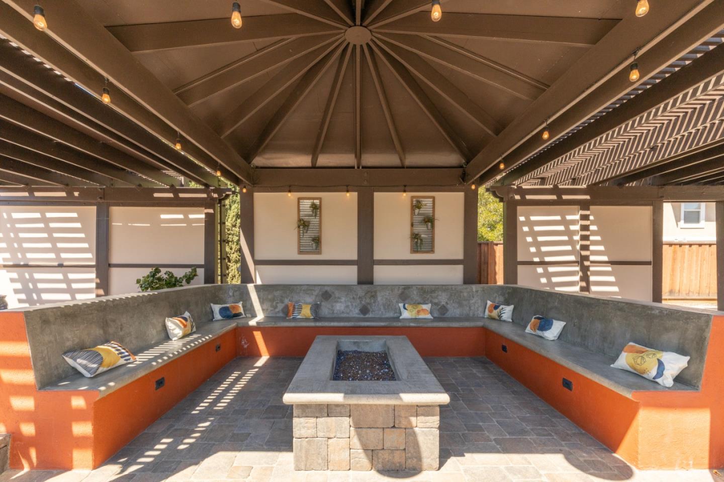 Detail Gallery Image 25 of 39 For 523 Summertree Dr, Livermore,  CA 94551 - 4 Beds | 3 Baths