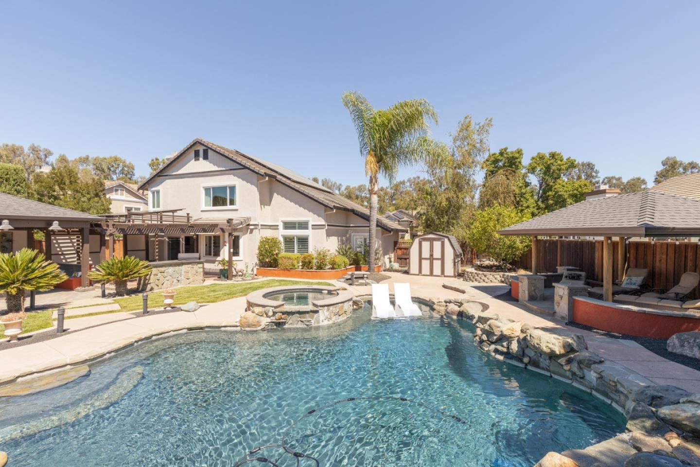 Detail Gallery Image 29 of 39 For 523 Summertree Dr, Livermore,  CA 94551 - 4 Beds | 3 Baths