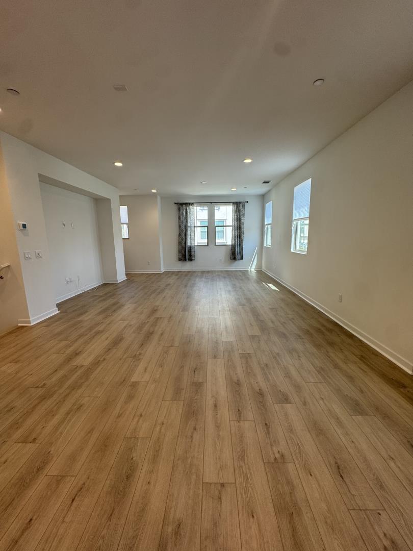 Detail Gallery Image 12 of 42 For 220 Babson Court, Claremont,  CA 91711 - 4 Beds | 3/1 Baths