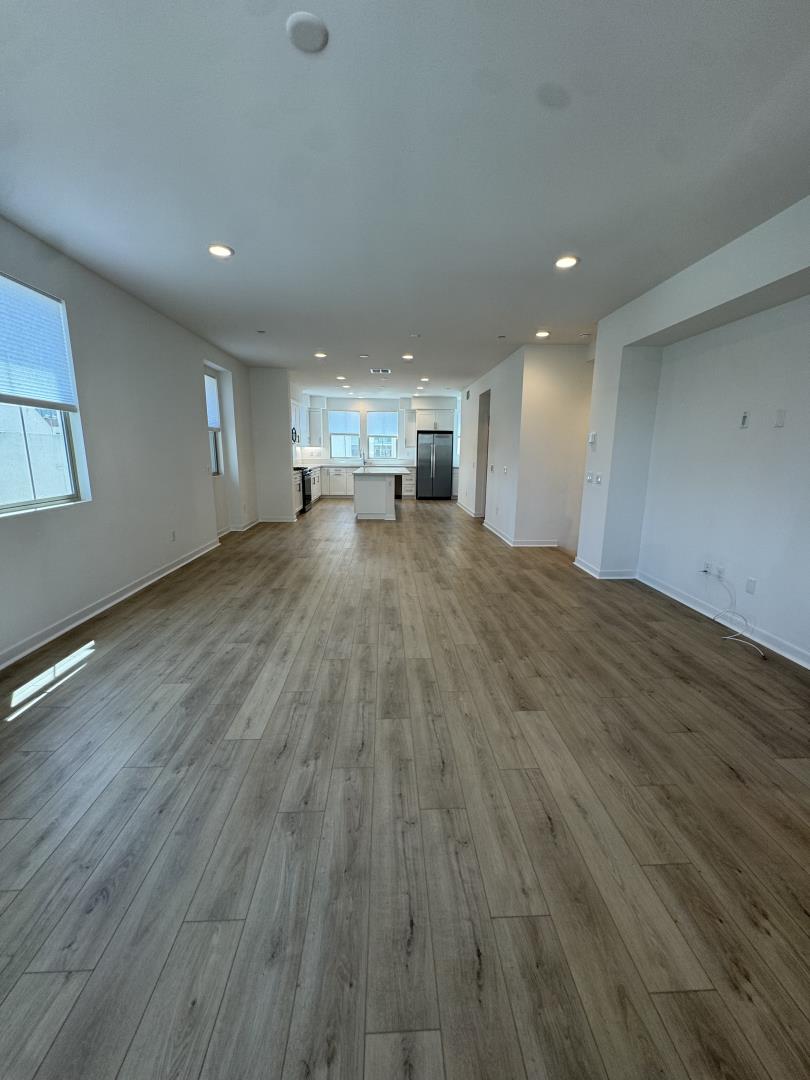 Detail Gallery Image 13 of 42 For 220 Babson Court, Claremont,  CA 91711 - 4 Beds | 3/1 Baths
