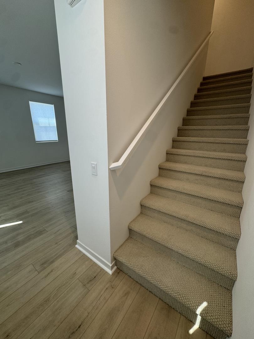 Detail Gallery Image 16 of 42 For 220 Babson Court, Claremont,  CA 91711 - 4 Beds | 3/1 Baths