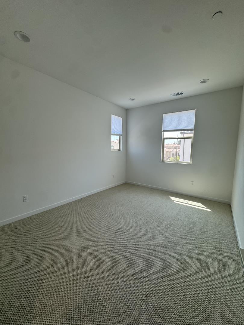 Detail Gallery Image 21 of 42 For 220 Babson Court, Claremont,  CA 91711 - 4 Beds | 3/1 Baths