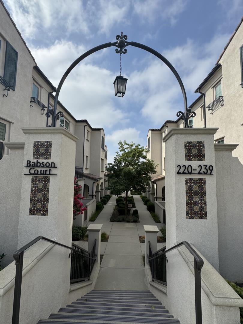 Detail Gallery Image 36 of 42 For 220 Babson Court, Claremont,  CA 91711 - 4 Beds | 3/1 Baths