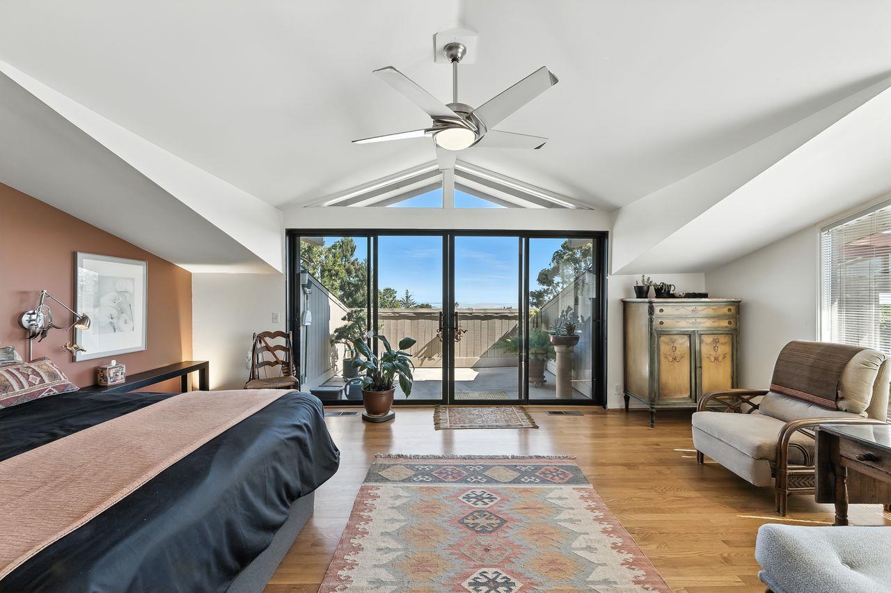 Detail Gallery Image 15 of 72 For 790 Hillcrest Way, Redwood City,  CA 94062 - 4 Beds | 3 Baths